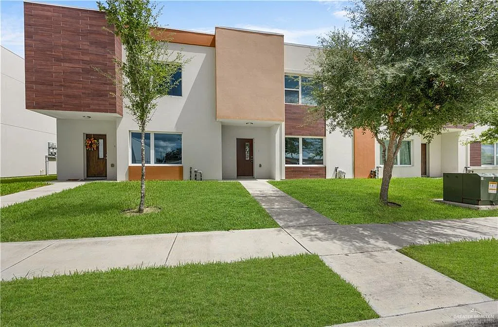3 bed, 2.5 bath, 1582 sqft, $1,500 — Photo 1