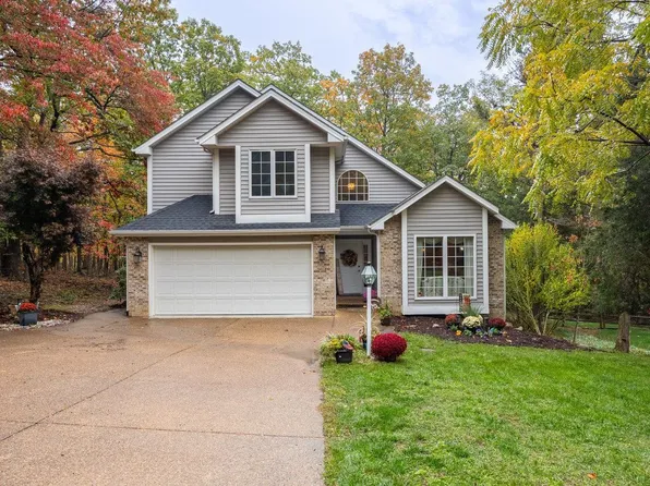 2438 Hopkins Dr, McGaheysville, VA 22840
