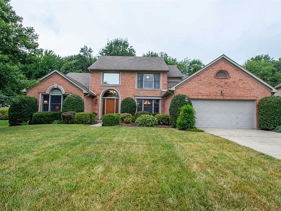 3rd image of 8213 Farwick Ct