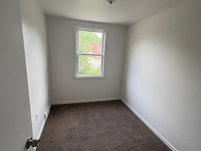 2147 Kensington St — Photo 9