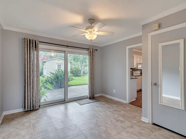 319 Tanglewood Rd — Photo 22