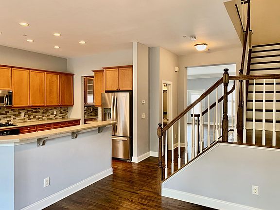 5th image of 1287 Creekside Pl SE