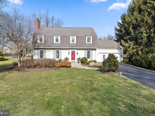 447 Coldstream Dr, Berwyn, PA 19312