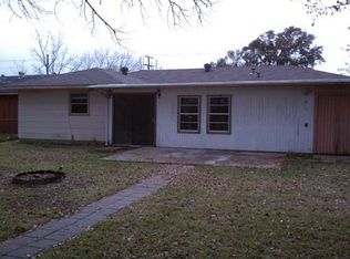 3540 Cleveland Ave, Groves, TX 77619