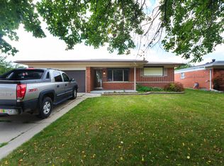 13544 Haupt Dr, Warren, MI 48088