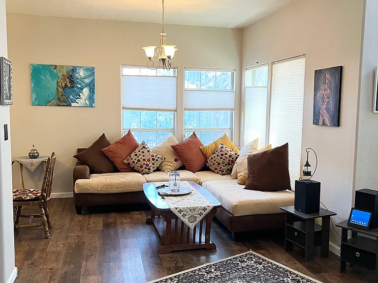 8015 Argyle Ave NE — Photo 5