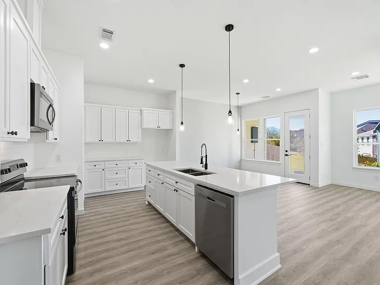 111 Capetown Way — Photo 13