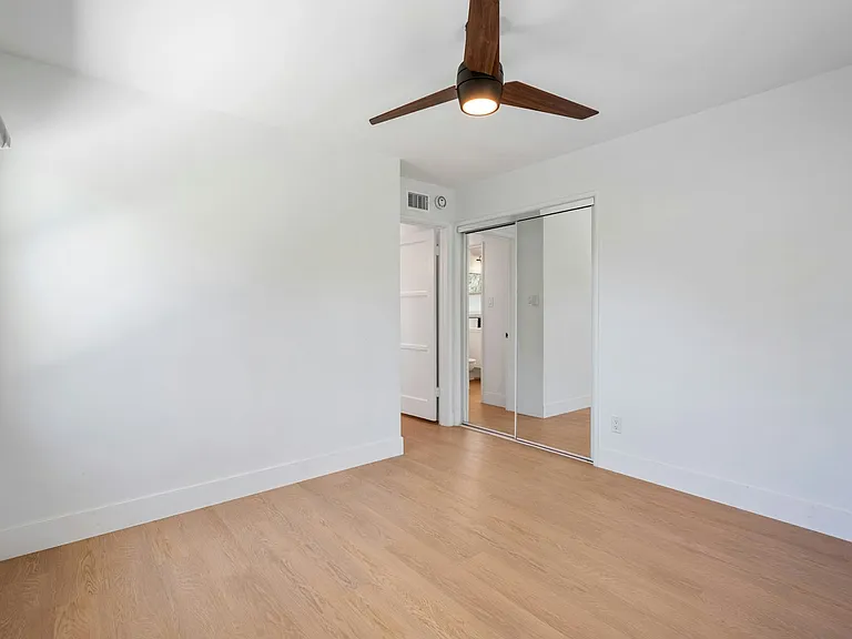 3409 Palos Verdes Dr N — Photo 48