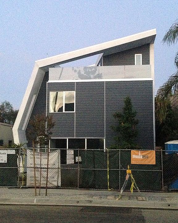 1st image of 726 E California Ave