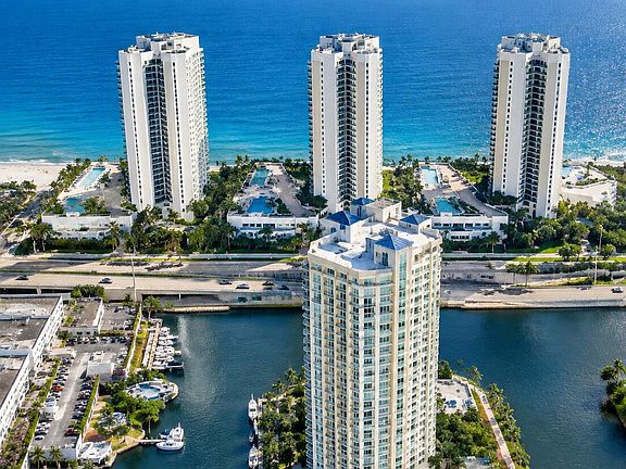 3rd image of 16425 Collins Avenue #818