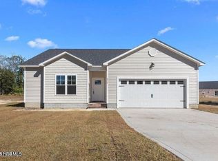 318 E Theriault Court, Jacksonville, NC 28540