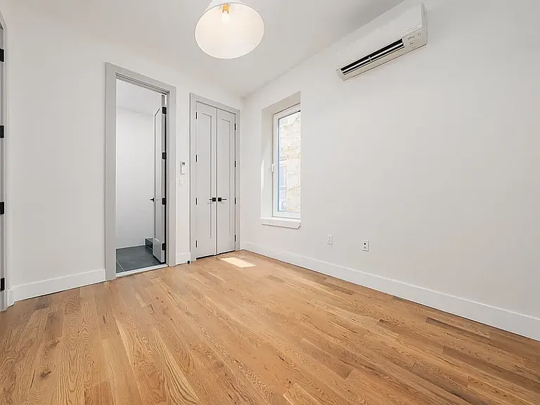 80 Monroe St #6 — Photo 5