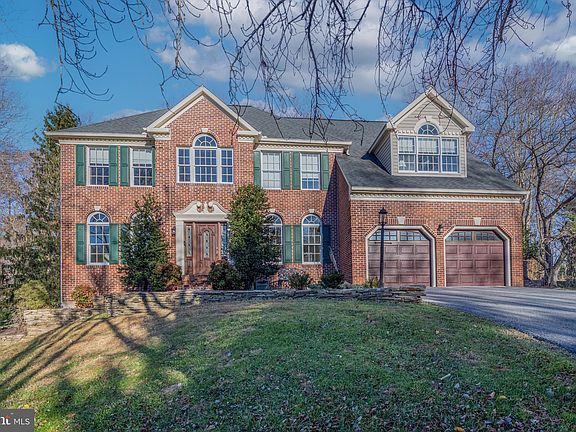 3rd image of 10162 Bracken Dr