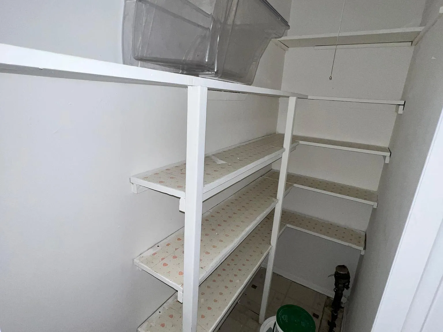 3 bed, 912 sqft, $1,800 — Photo 3
