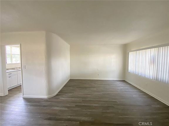 4th image of 2717 Crescent Ave