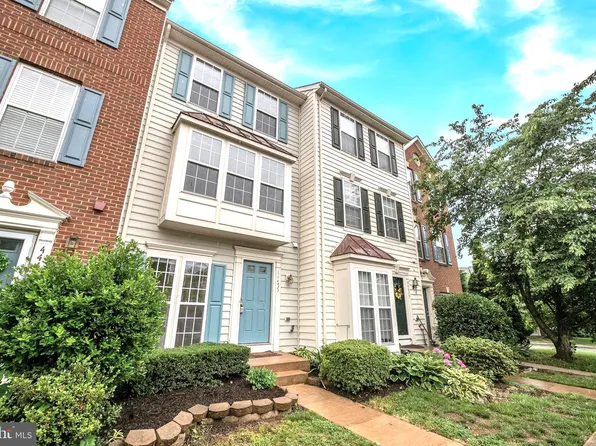 44475 Watertown Ter, Ashburn, VA 20147