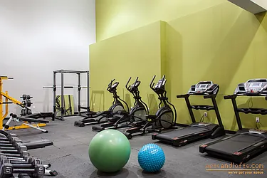 Rented by aptsandlofts.com