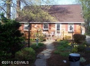 263 Country Ln, New Columbia, PA 17856