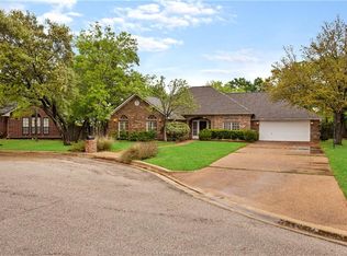 1001 Oakhaven Cir, College Station, TX 77840