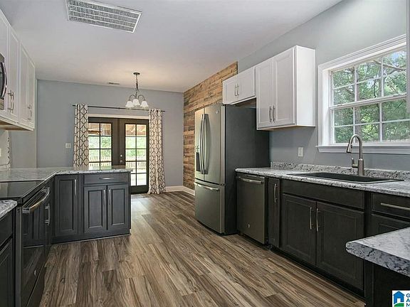 4th image of 958 Old Cahaba Dr