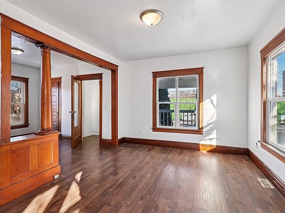 2nd image of 2210 University Ave