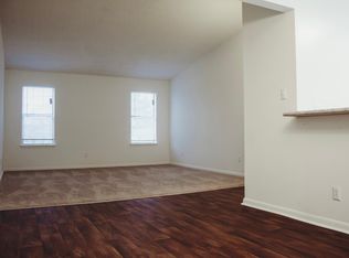 405 Oak Lake Way APT E, Chesapeake, VA 23320