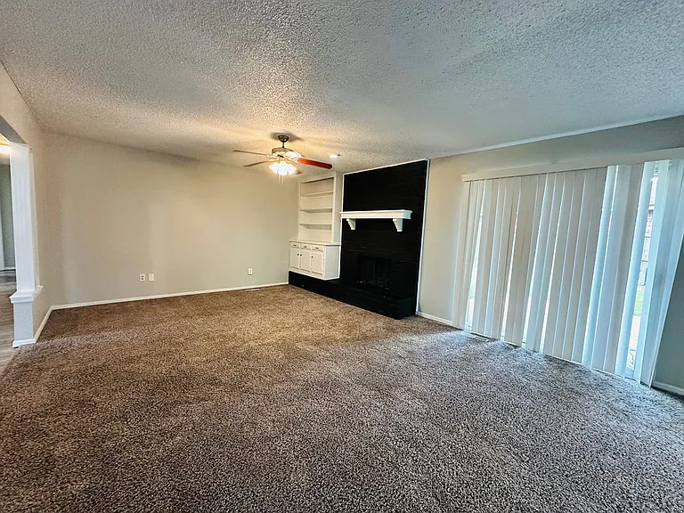 11701 N Lee Ave — Photo 7