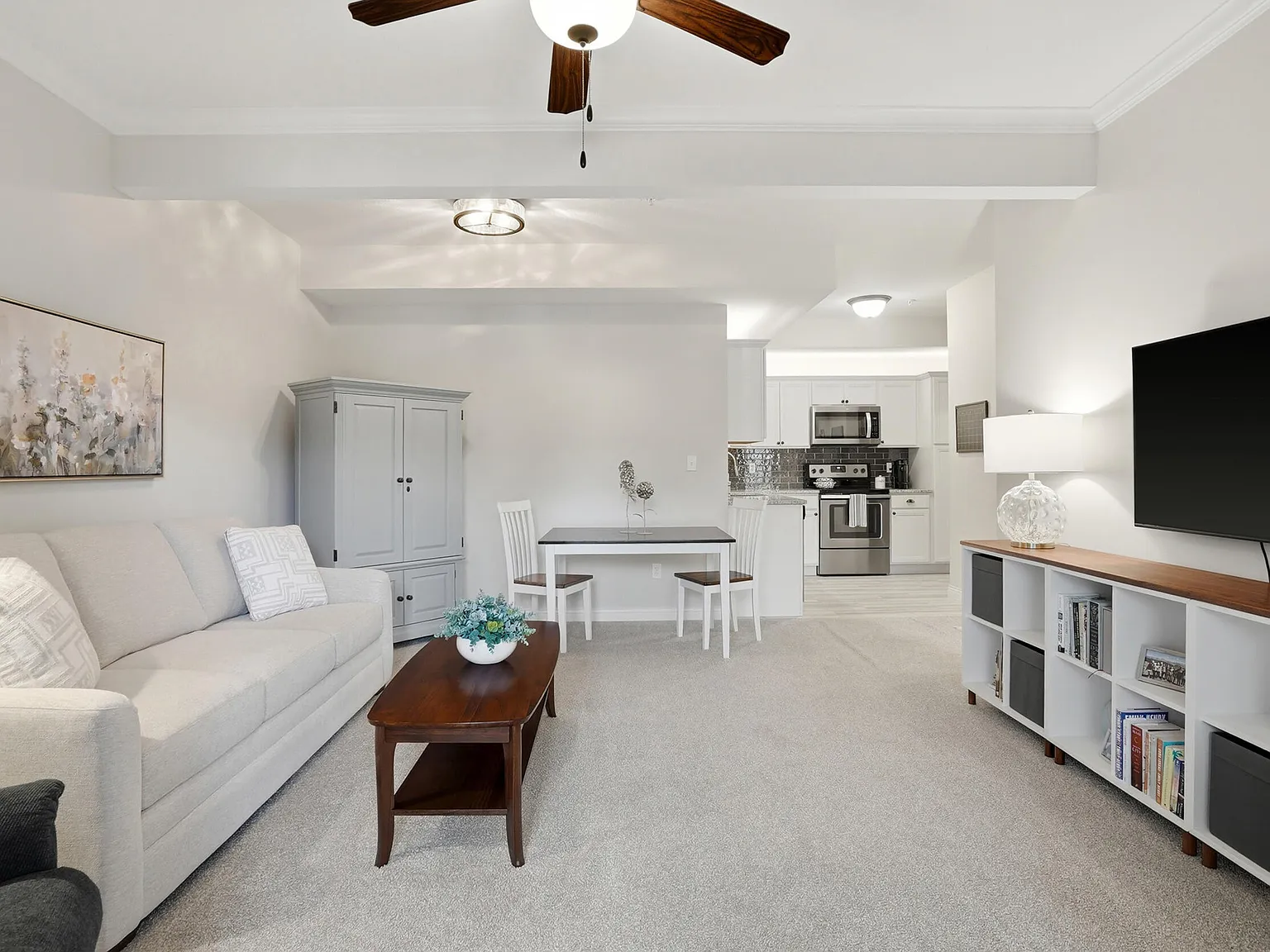 1 bed, 1.0 bath, 818 sqft, $1,500 — Photo 3