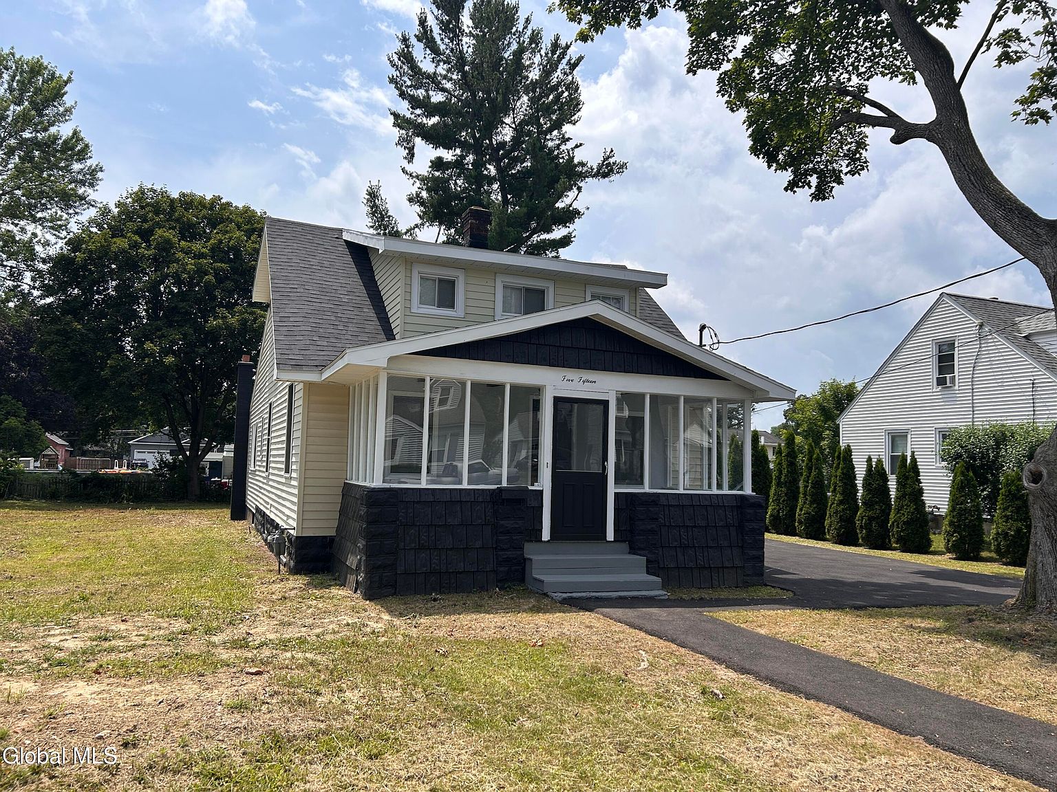 515 Orlinda Ave, Glenville, NY 12302 | Zillow