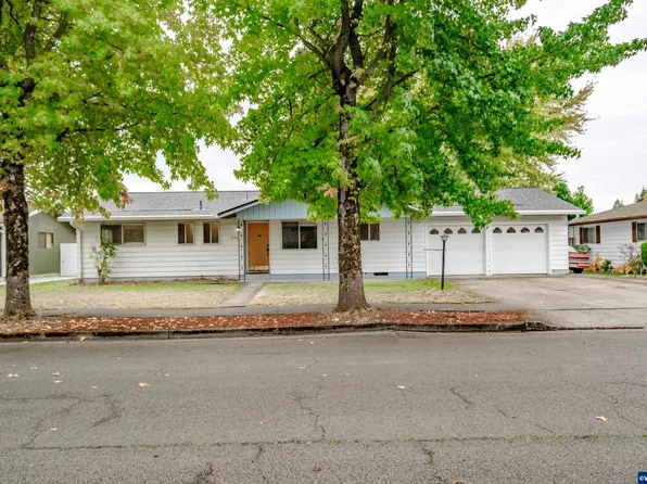 830 W Rose St, Lebanon, OR 97355