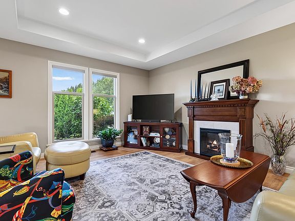 4th image of 46000 Thomas Rd #143