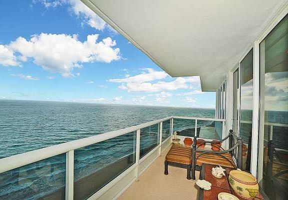 Home For Sale In Sabal Point