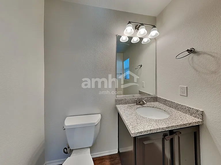 17182 N 184th Dr — Photo 10