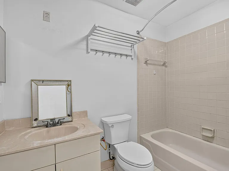 208 Caribe Ct — Photo 27