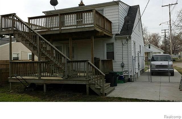2nd image of 1927 Pearl Ave