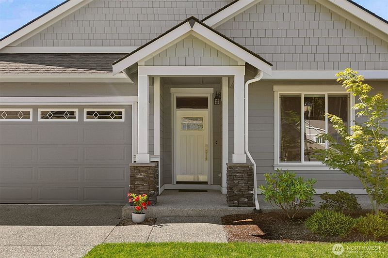 2nd image of 845 Bodie Court SE