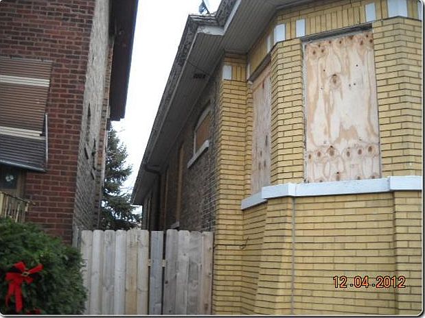 2nd image of 5939 S Artesian Ave