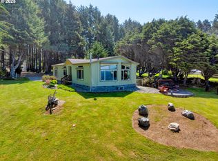 94445 Riley Ln, Gold Beach, OR 97444