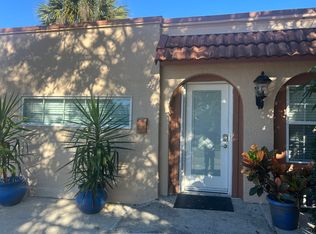 726 N Peninsula Dr APT 1, Daytona Beach, FL 32118