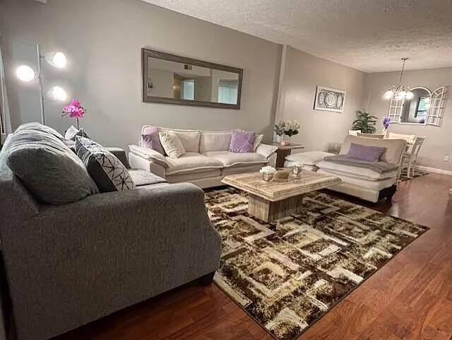 19255 Surrey Ln — Photo 7