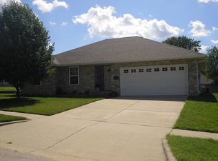 3229 N Travis Ave, Springfield, MO 65803