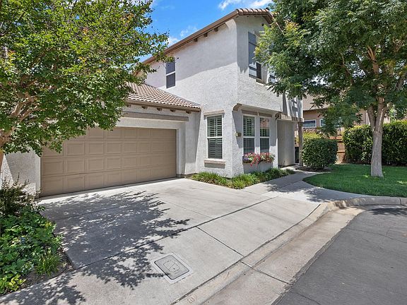 3rd image of 1537 N Asciano Court
