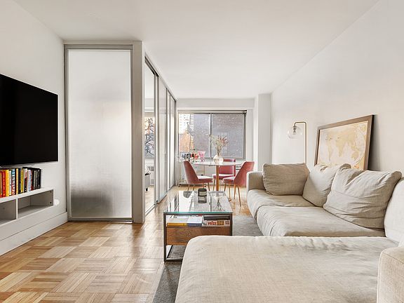 3rd image of 175 W 12th St APT 5M