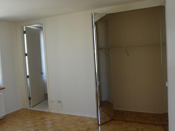 4th image of 161 W 61st St APT 34E