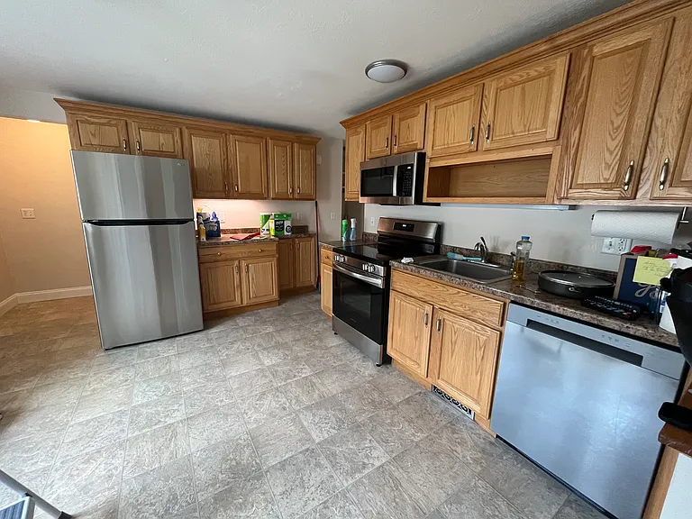 75 Parsons St #V — Photo 2