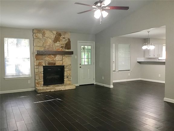 3rd image of 11414 Bristle Oak Trl