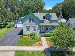 314 E 1st St, Dundee, IL 60118