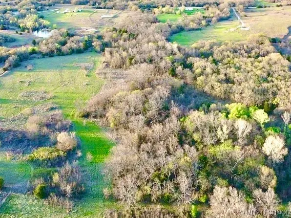 9663 Myall Rd, Lone Grove, OK 73443