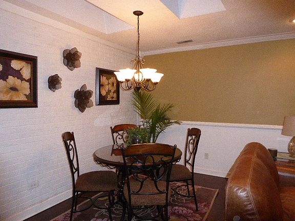 5th image of 4824 Fountain Hall Dr