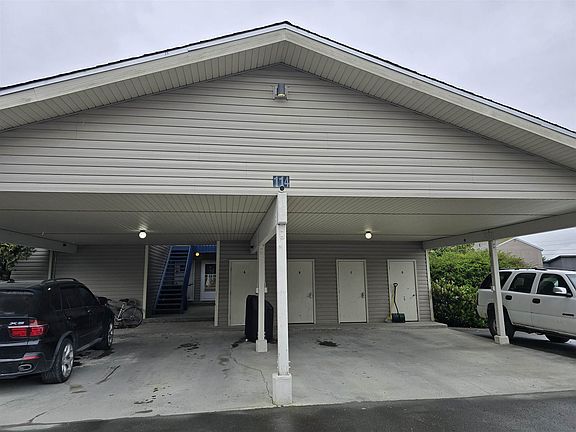 2nd image of 114 Harvest Way APT B